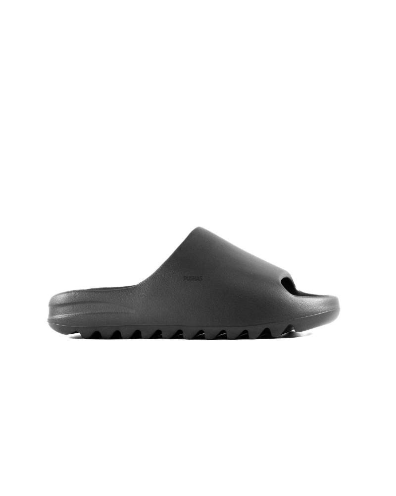 Adidas Yeezy Slide Dark Onyx bokiem