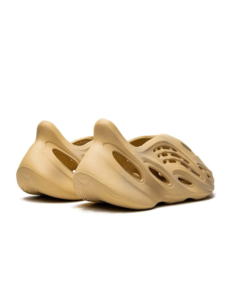 Yeezy Foam RNNR Desert Sand