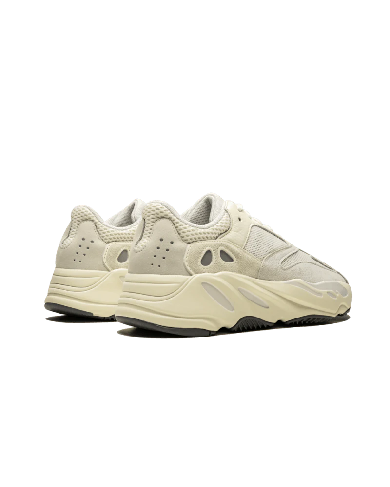 Yeezy Boost 700 Analog