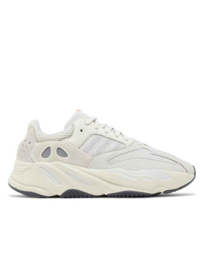 Yeezy Boost 700 Analog