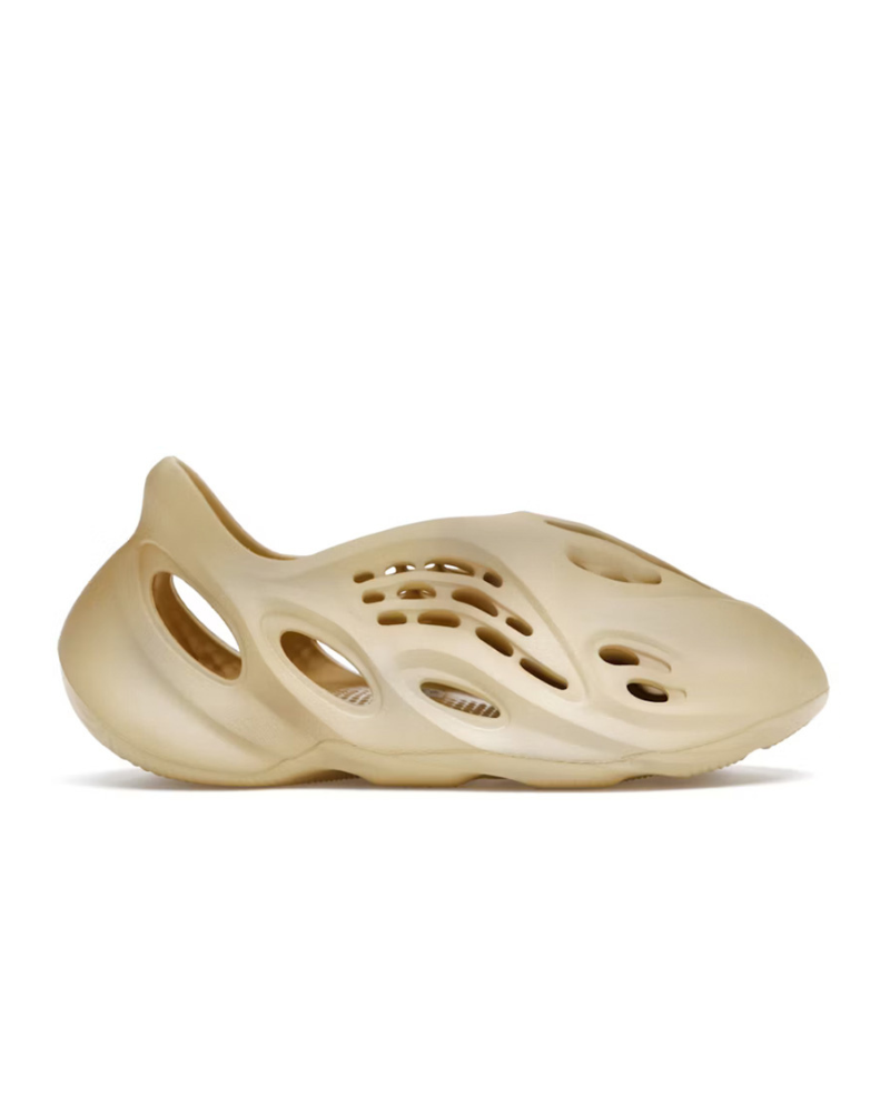 Yeezy Foam RNNR Desert Sand