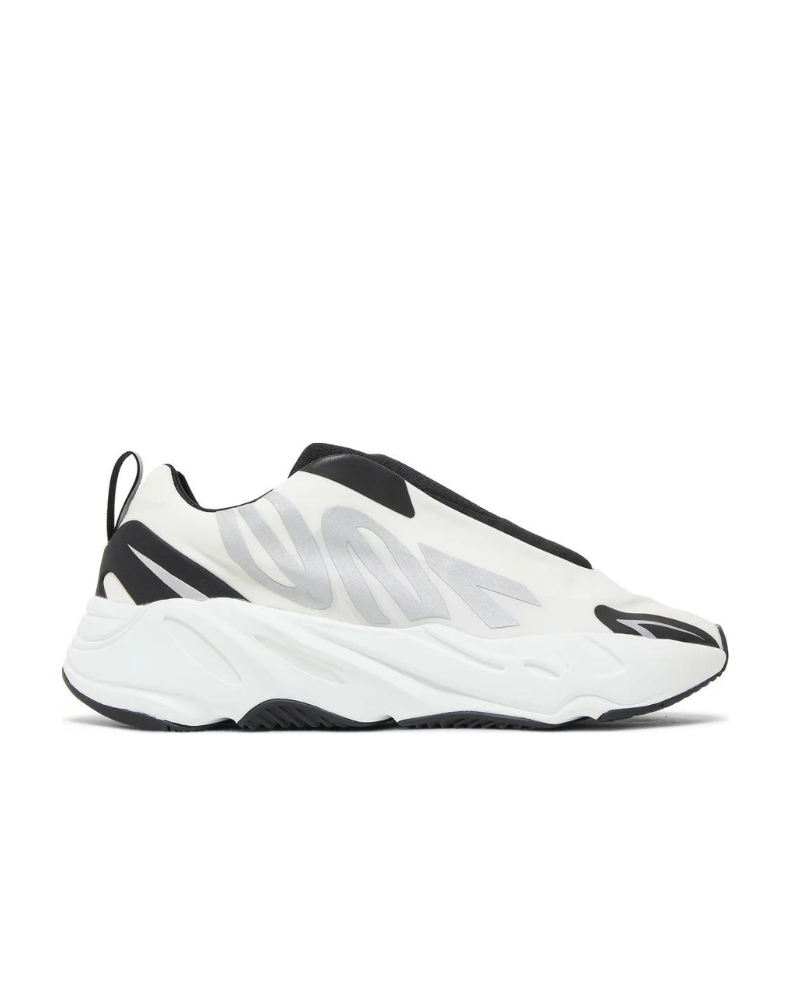 Yeezy Boost 700 MNVN Laceless Analog